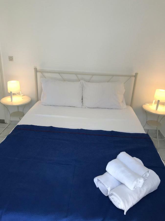 The Swan And The Gull, Porto Rafti Yacht Harbor Apartment Kültér fotó